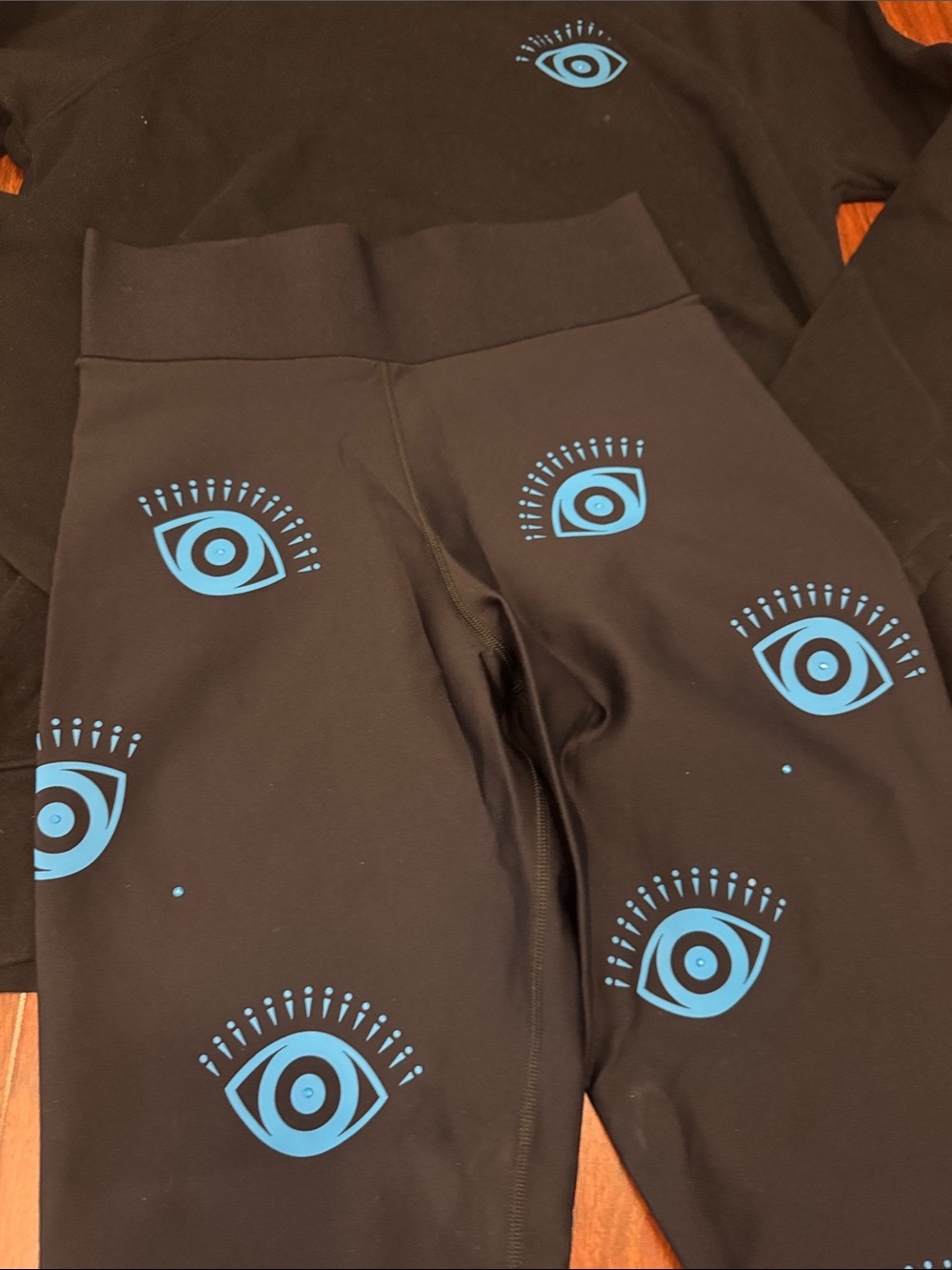 UltraCor Evil Eye Print Leggings with matching sweatshirt, size Small - Picture 3 of 4